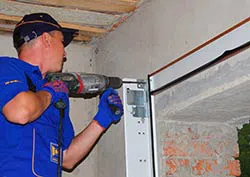 Trust Garage Door Minneapolis, MN 612-361-0065 - repair-side